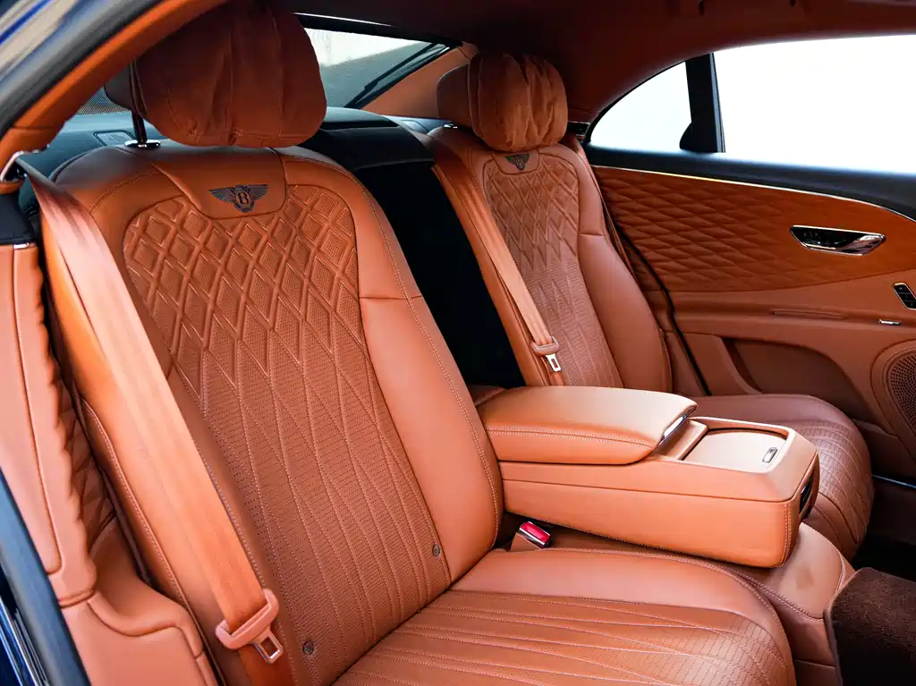 Bentley Flying Spur — миниатюра 22