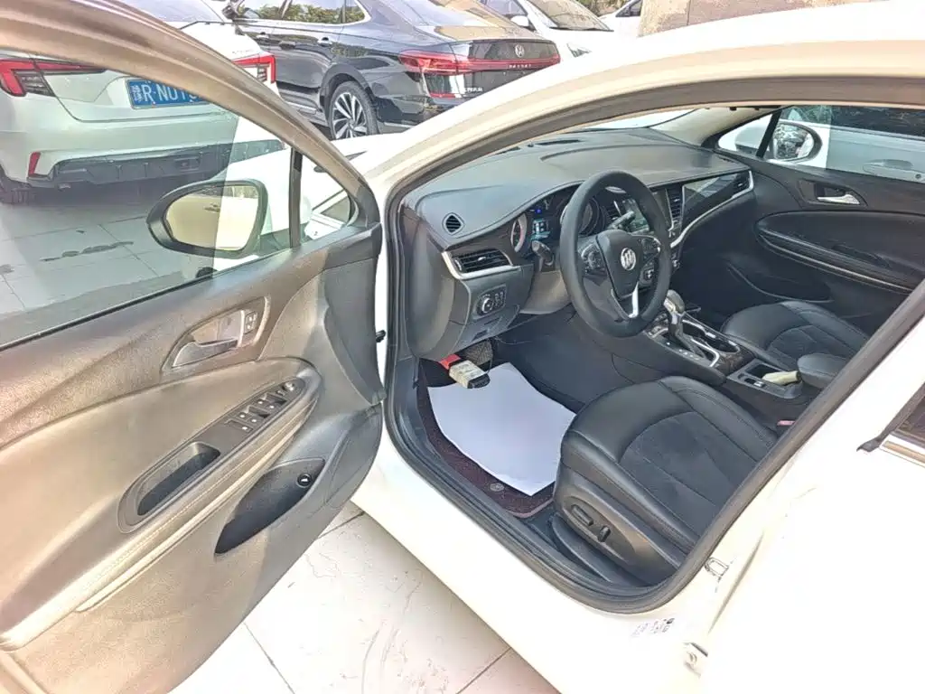 Buick Verano — миниатюра 16