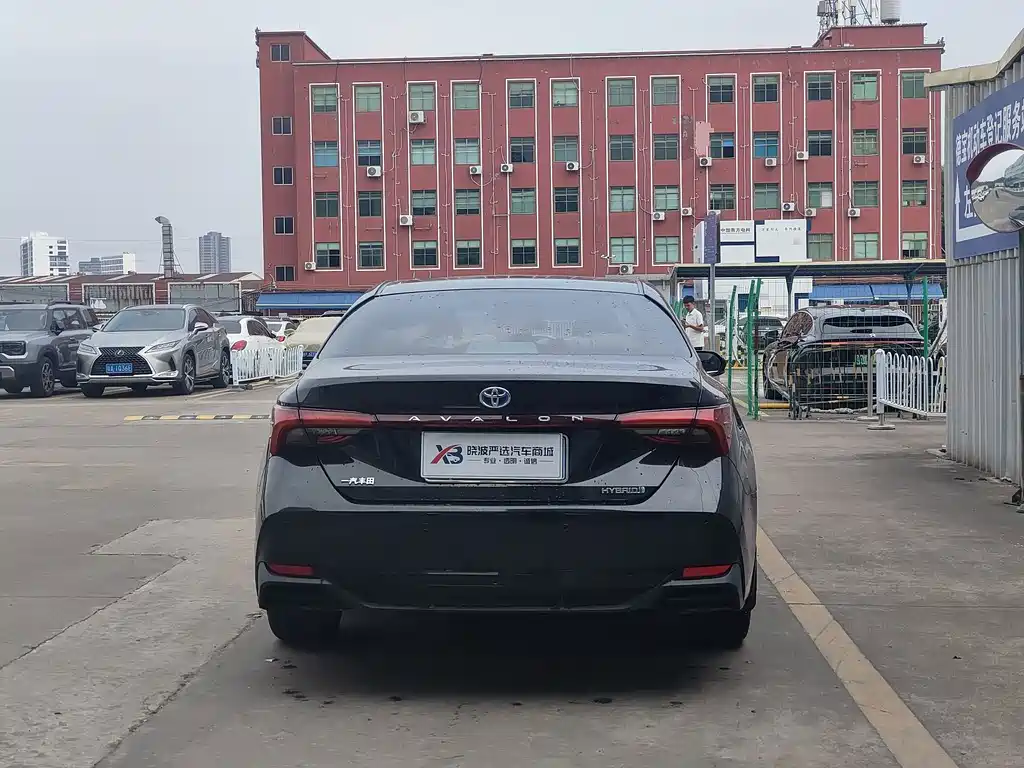 Toyota Avalon — миниатюра 6