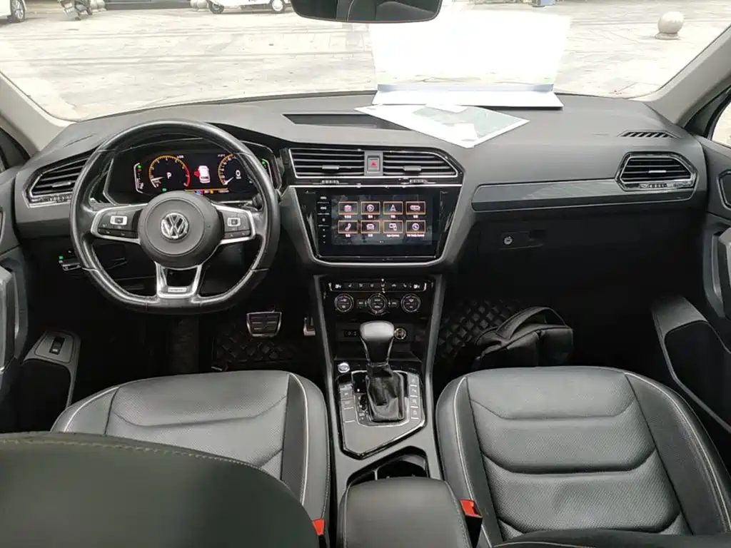 Volkswagen Tiguan L — миниатюра 10