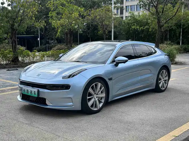 2022 Zeekr 001