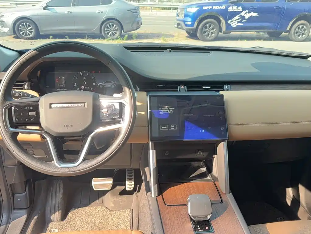 Land Rover Discovery Sport — миниатюра 14