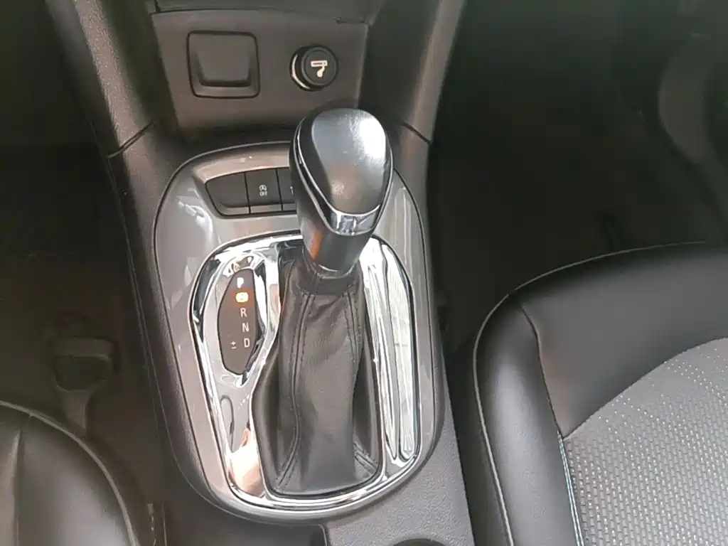 Chevrolet Cruze — миниатюра 14