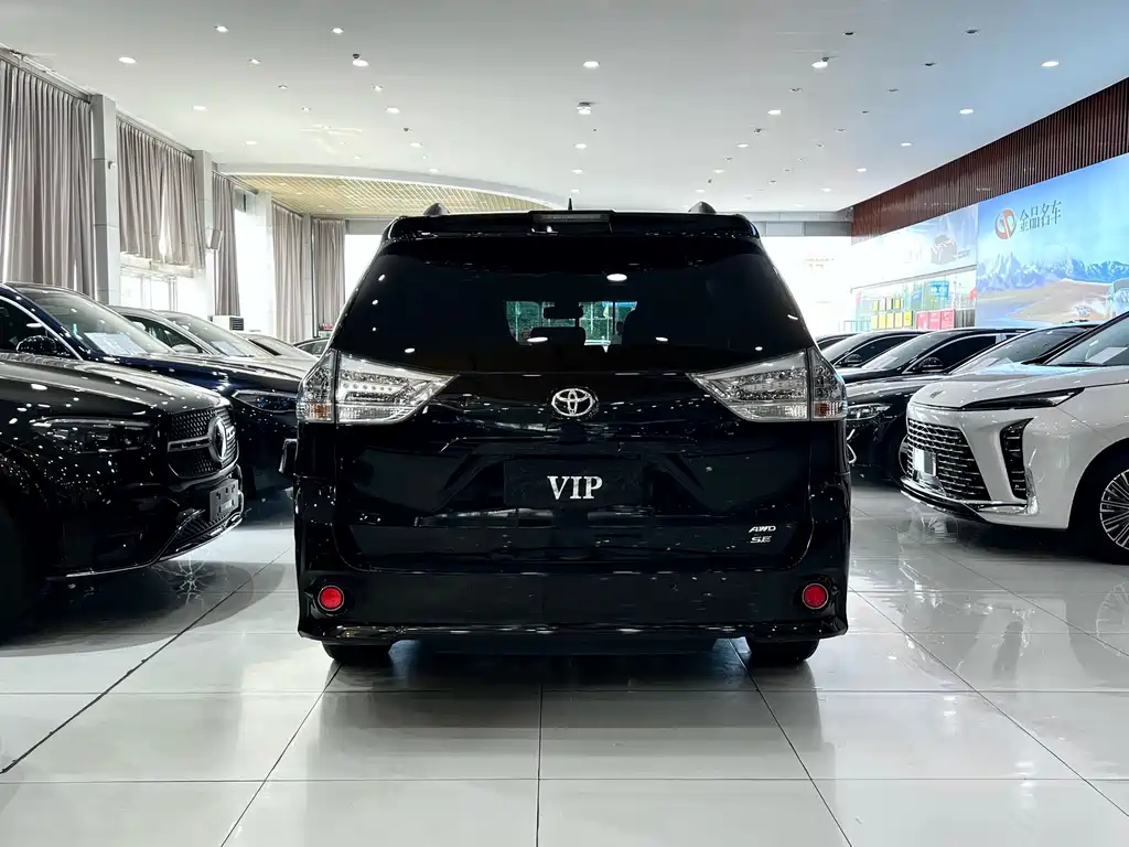 Toyota Sienna — миниатюра 5