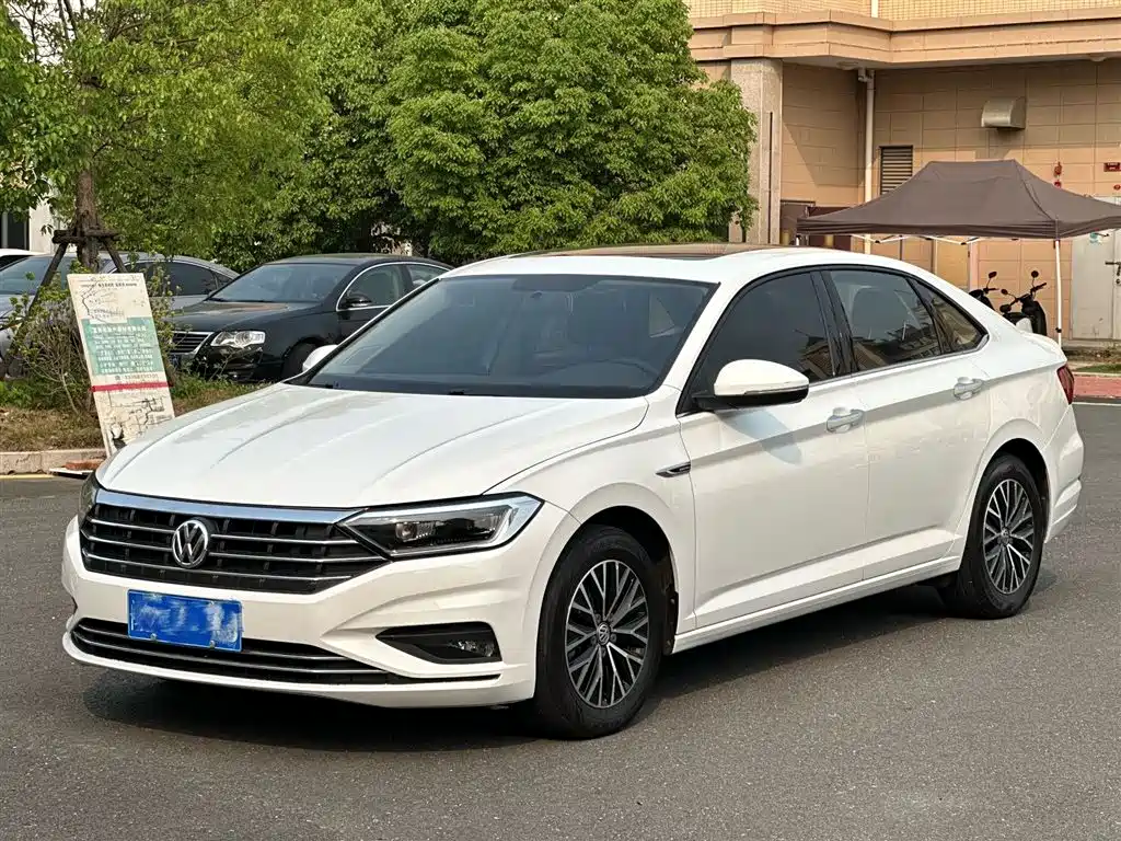 Volkswagen Sagitar 2021