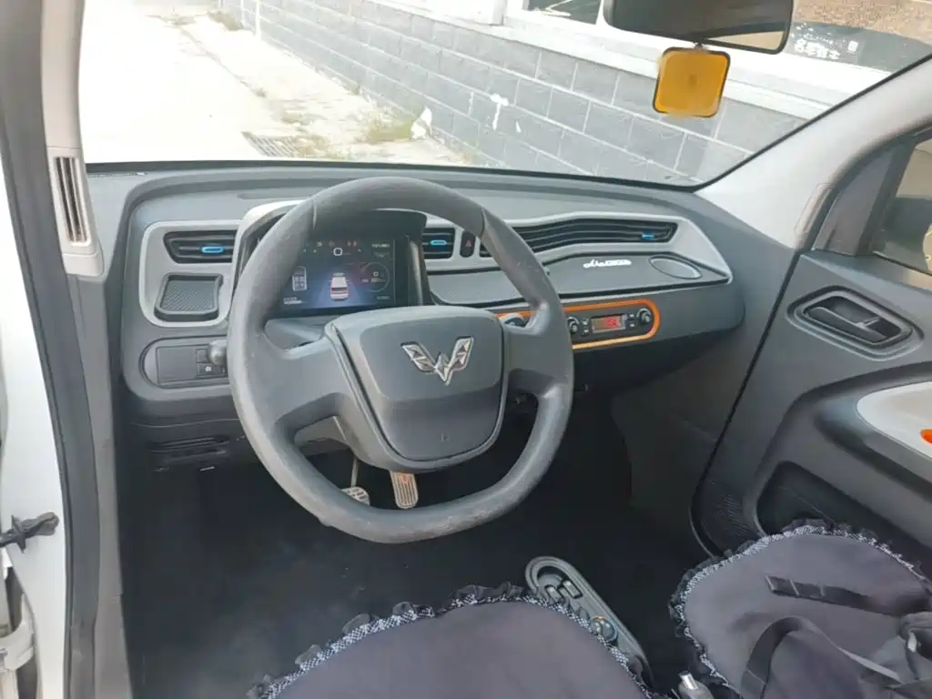 Wuling MINIEV — миниатюра 10