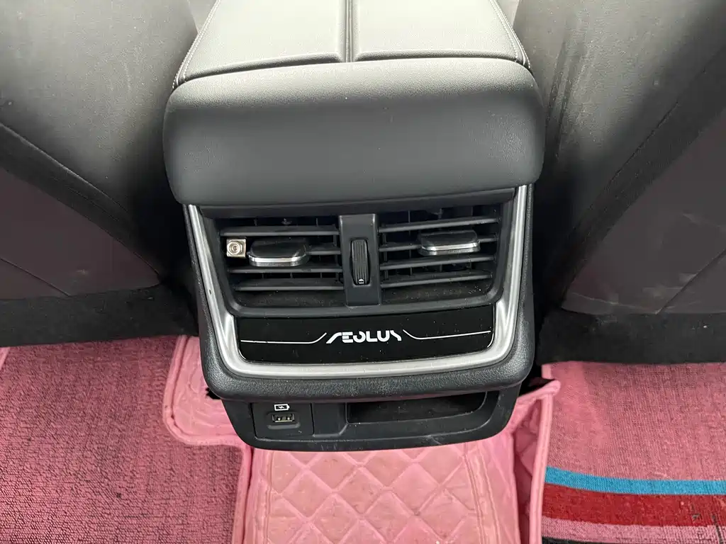 DONGFENG YI HYUN MAX