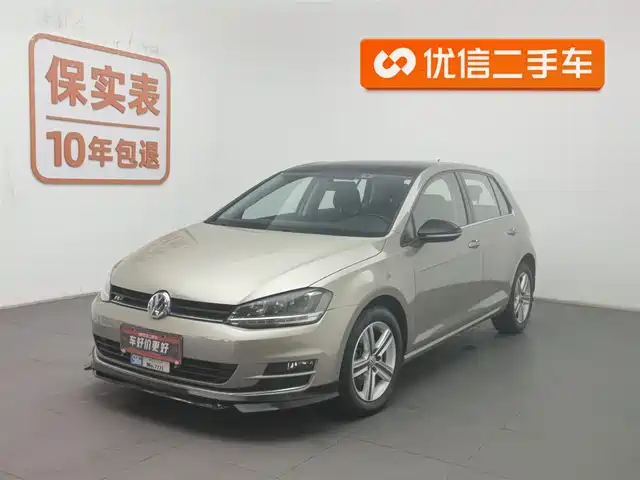 VOLKSWAGEN GOLF