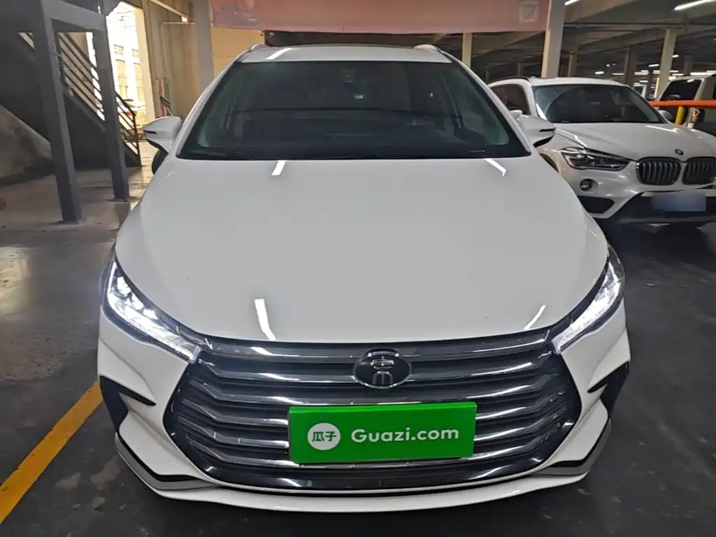 BYD MAX — миниатюра 3