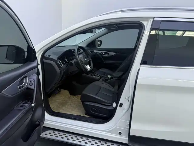 Nissan Qashqai — миниатюра 14