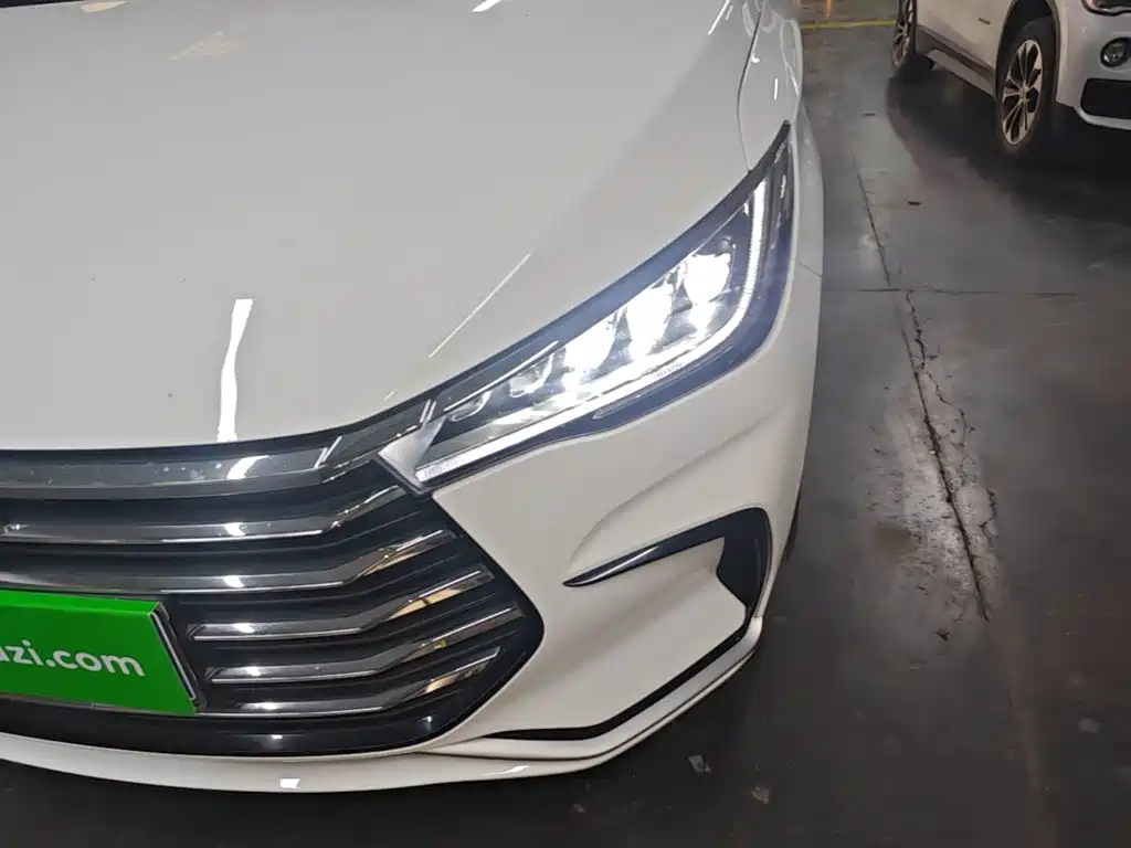 BYD MAX — миниатюра 24