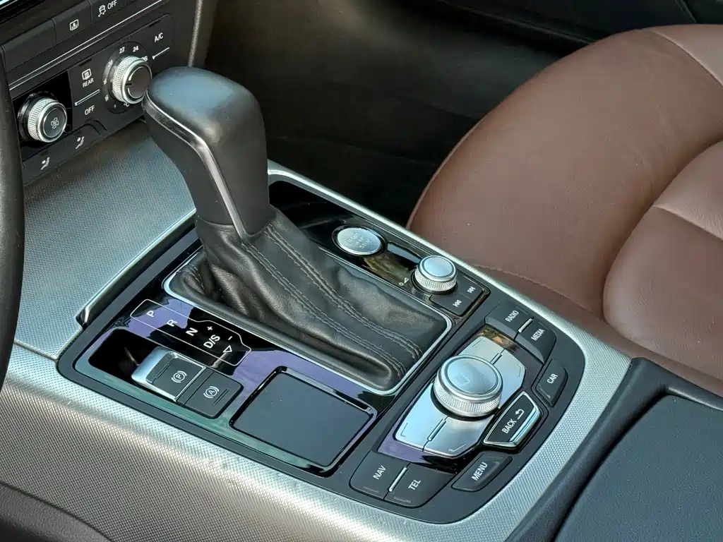 Audi A6L — миниатюра 5