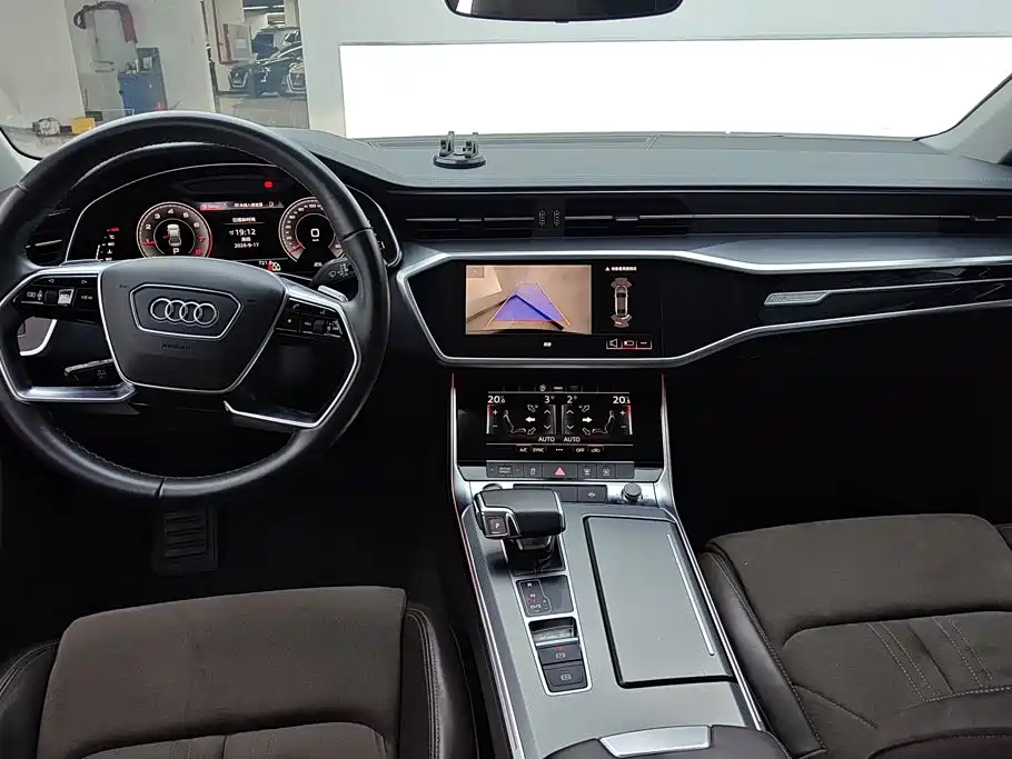 Audi A7L — миниатюра 12
