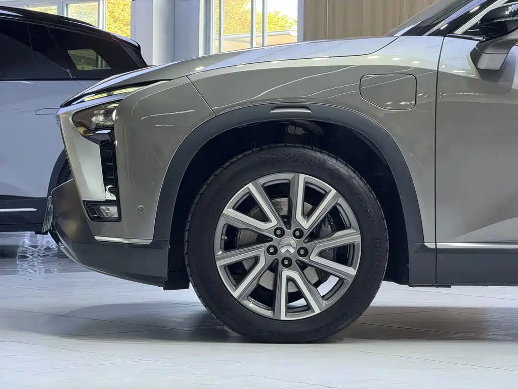 NIO ES8 — миниатюра 5