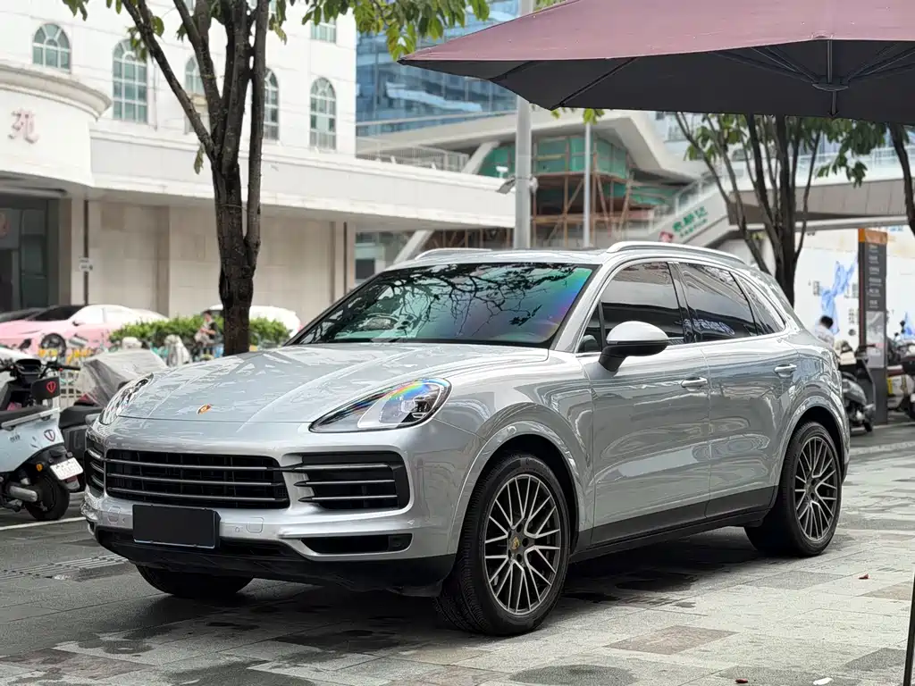 Porsche Cayenne 2022