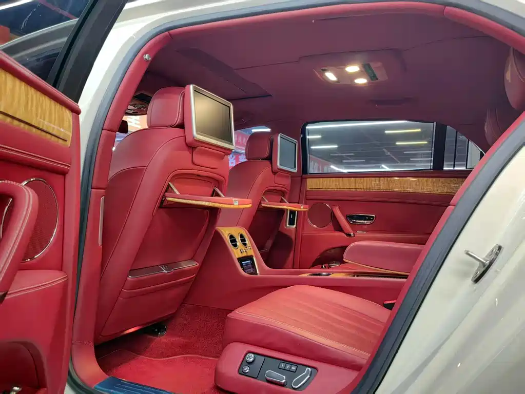 Bentley Flying Spur 2017 4.0T V8 Standard