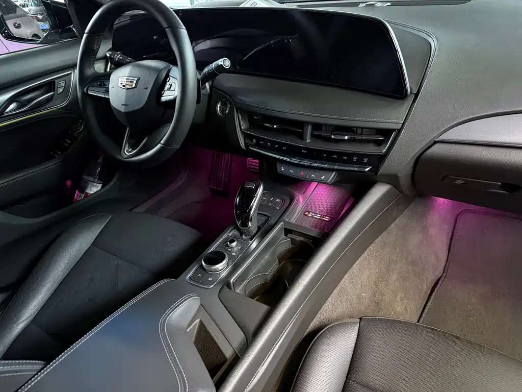 Cadillac CT5 — миниатюра 5
