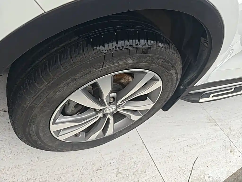 Geely Boyue — миниатюра 23