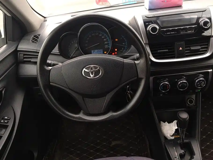 Toyota Yaris L — миниатюра 15