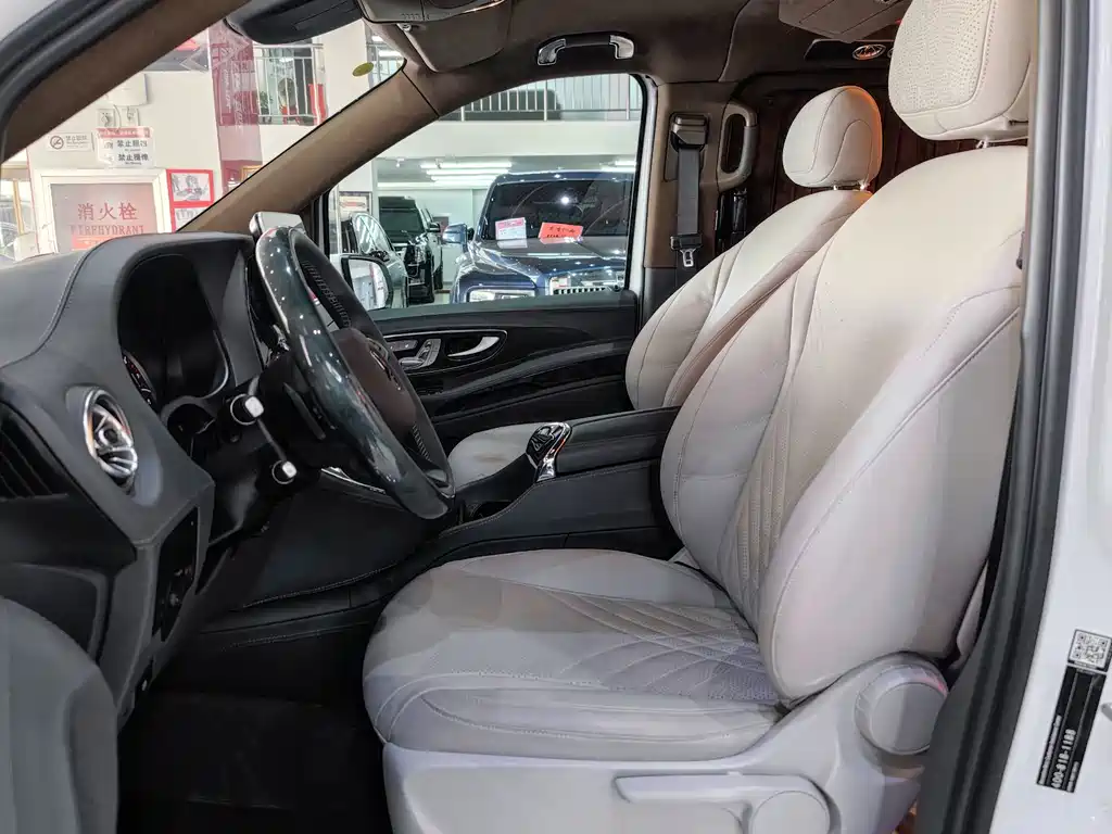 Mercedes-Benz Vito — миниатюра 6