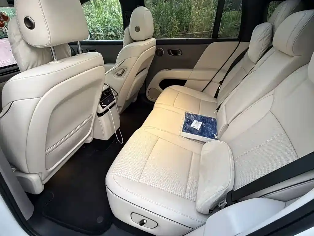 Li Auto Идеальный i6 — миниатюра 16