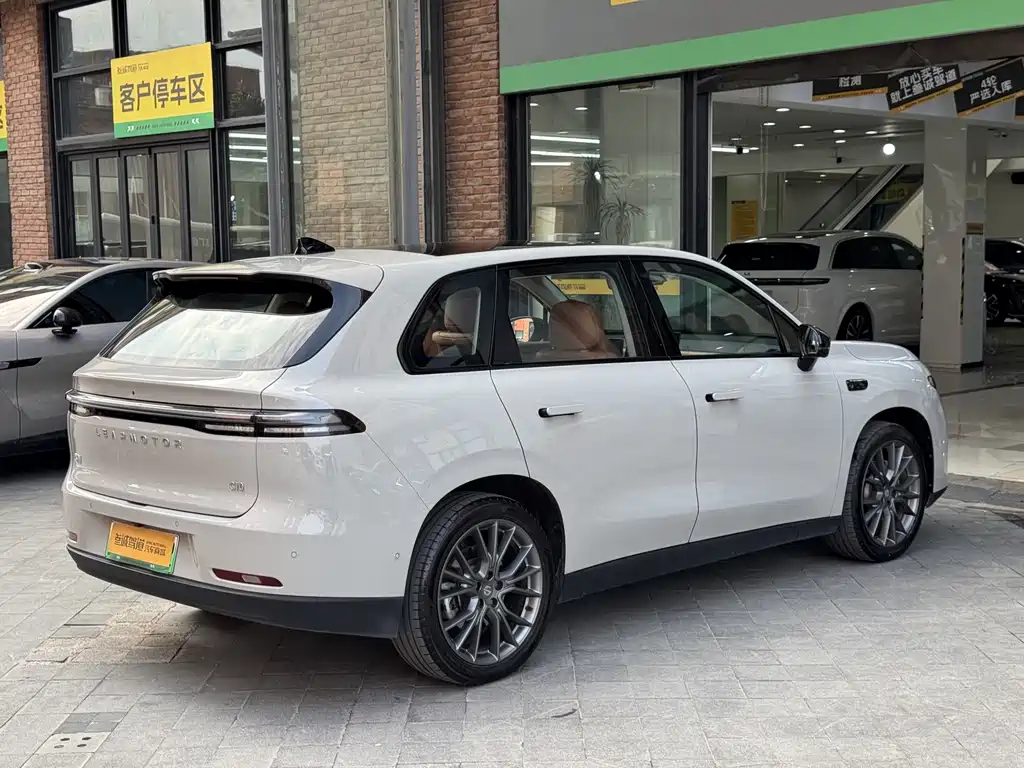 Leapmotor Leapmotor C10 — миниатюра 7
