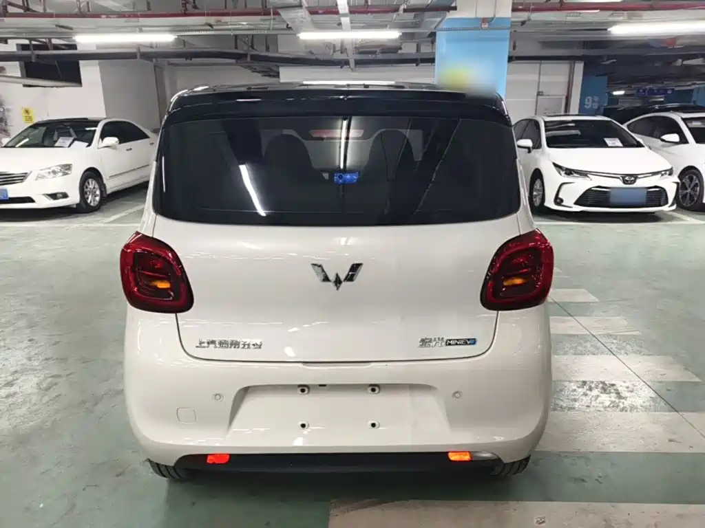 Wuling MINIEV — миниатюра 6