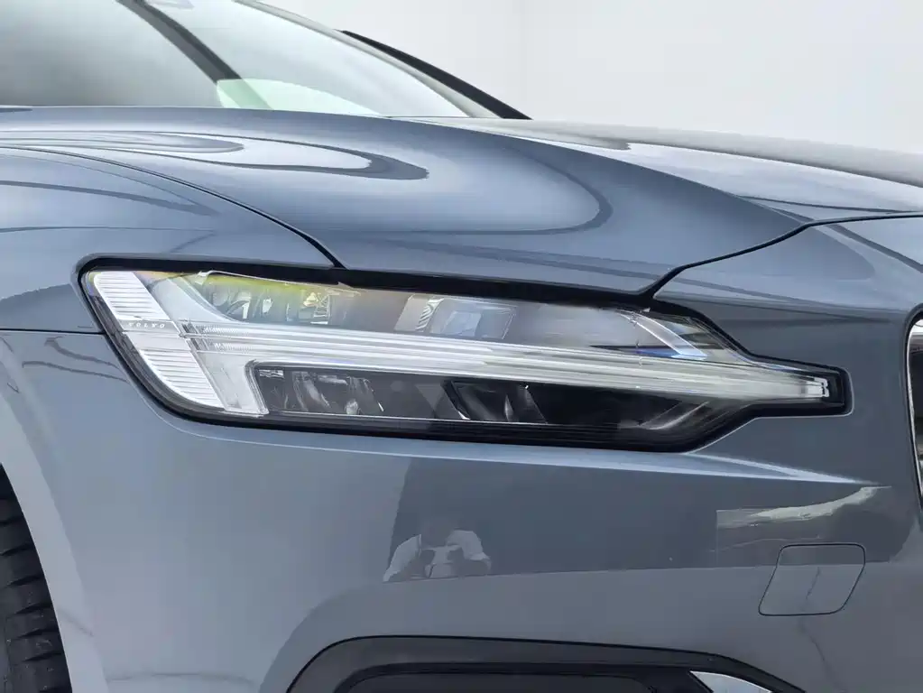 Volvo S60 — миниатюра 25