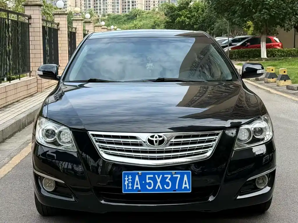 Toyota Camry — миниатюра 2