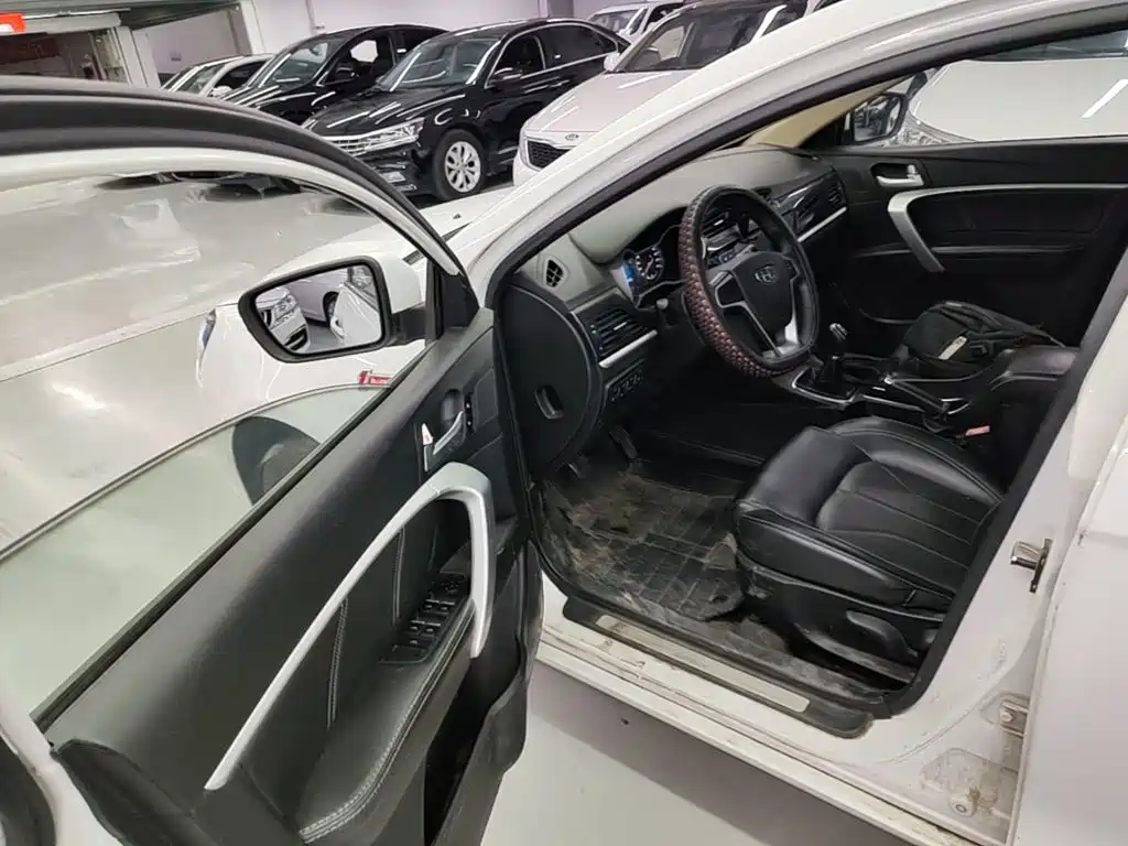 Geely Emgrand — миниатюра 16