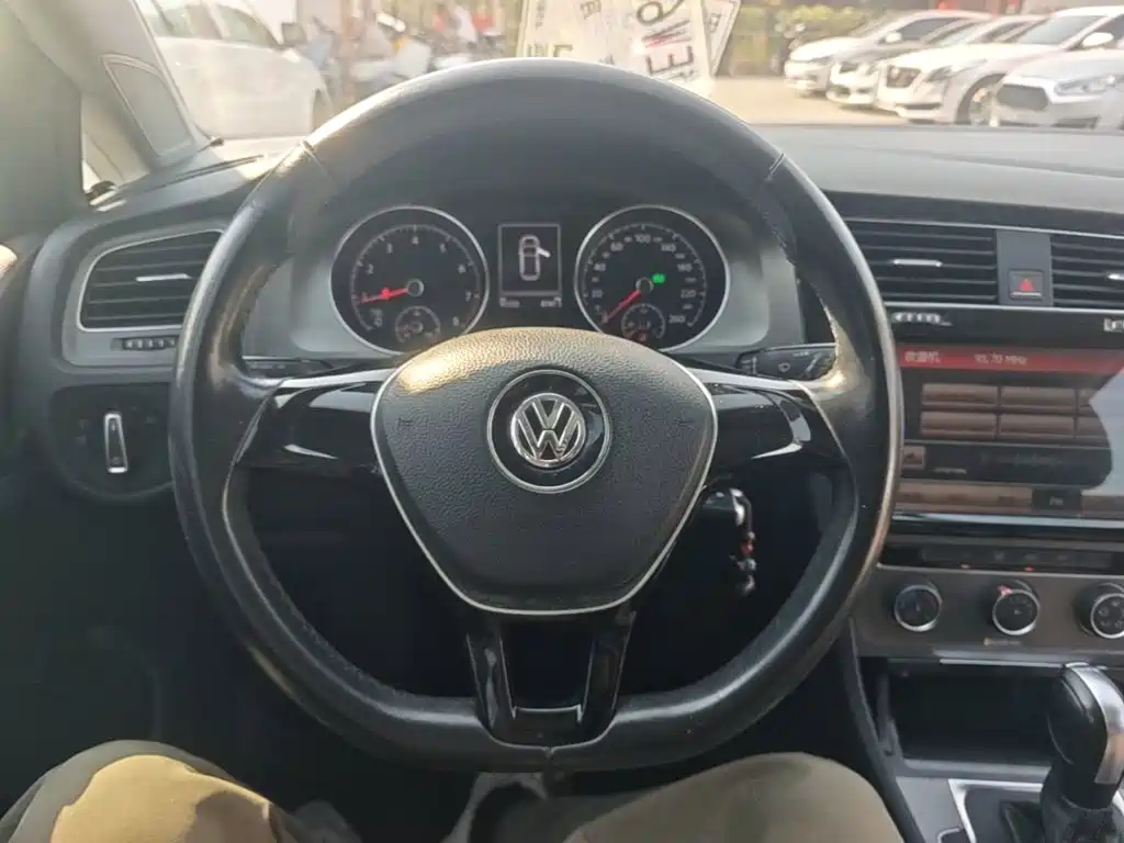 Volkswagen Golf — миниатюра 11