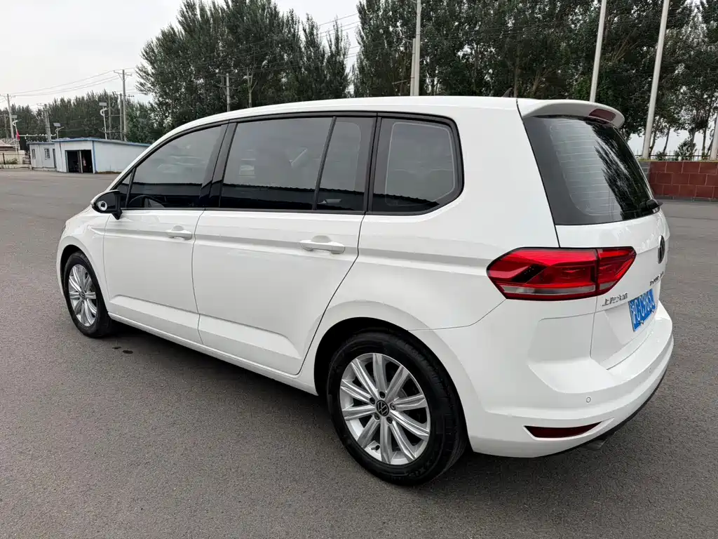 Volkswagen Touran — миниатюра 6