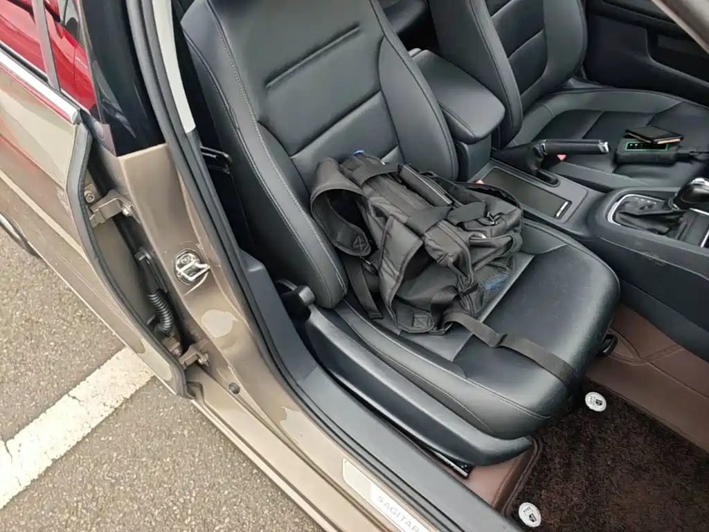 Volkswagen Sagitar — миниатюра 25