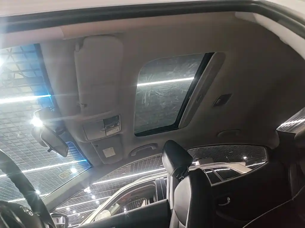 Hyundai Elantra Langdong — миниатюра 18