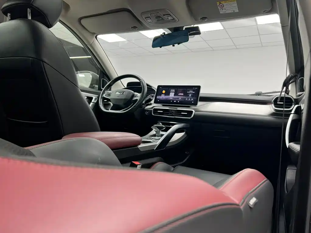 Geely Binyue — миниатюра 19