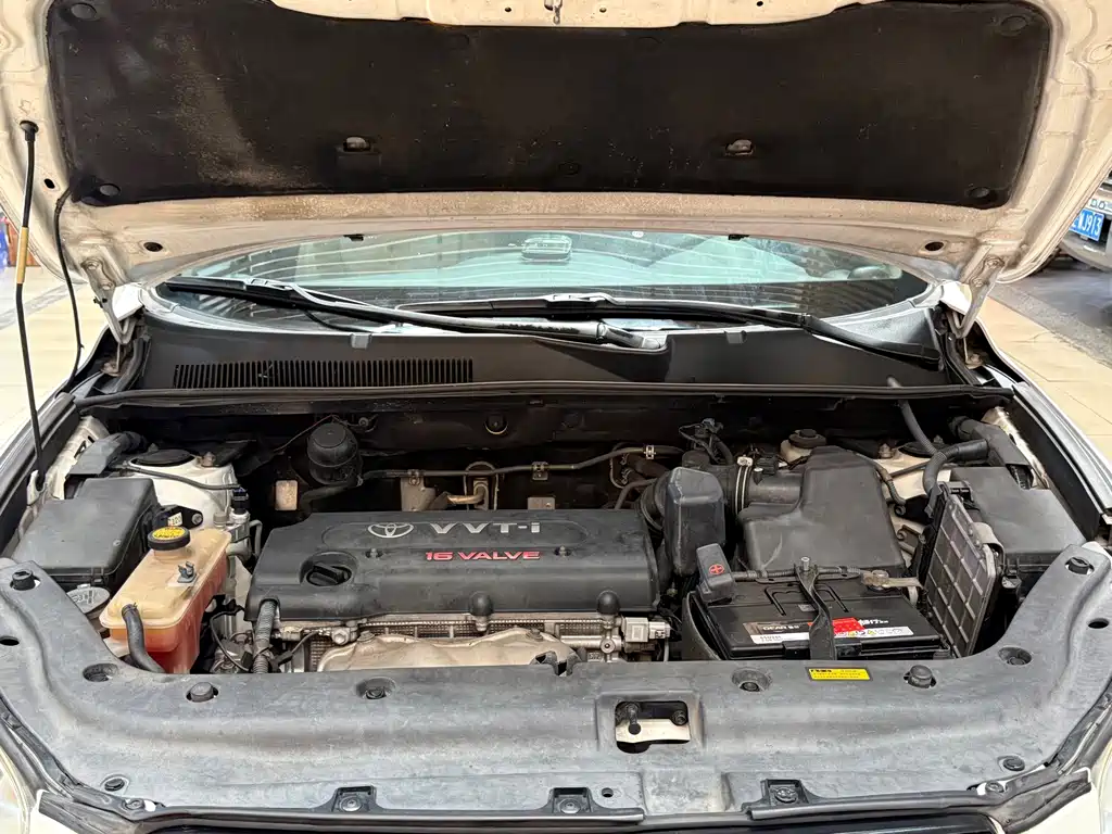 Toyota RAV4 — миниатюра 25