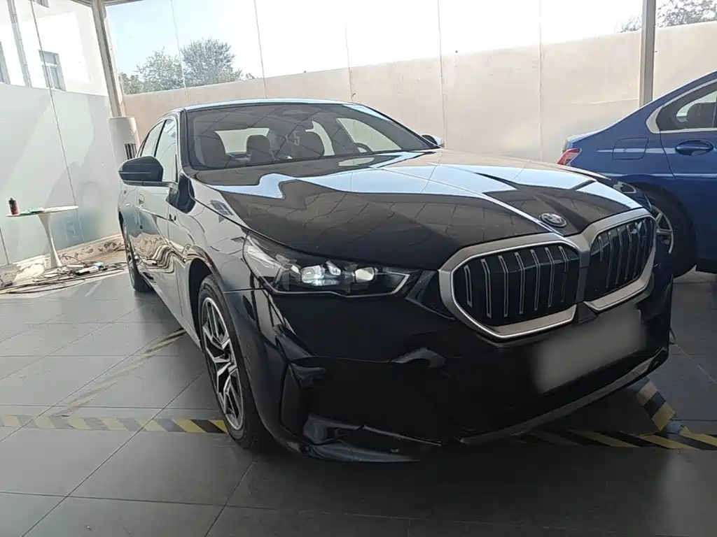 BMW i5 — миниатюра 4