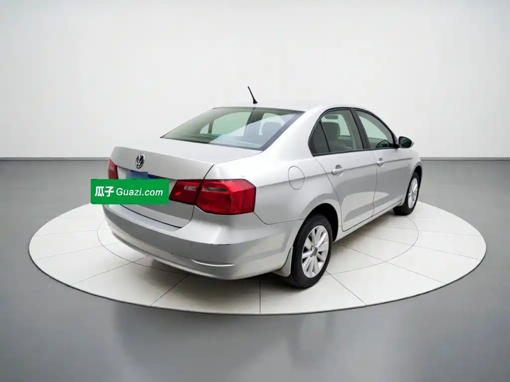 Volkswagen Jetta — миниатюра 6