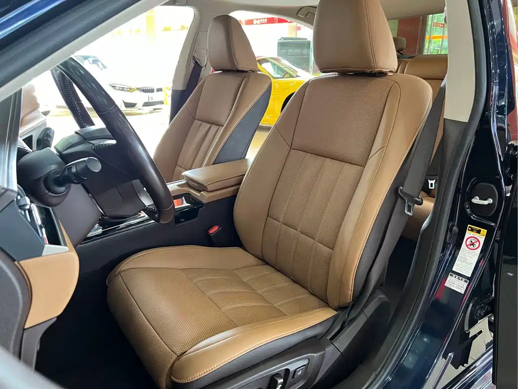 Lexus ES — миниатюра 11
