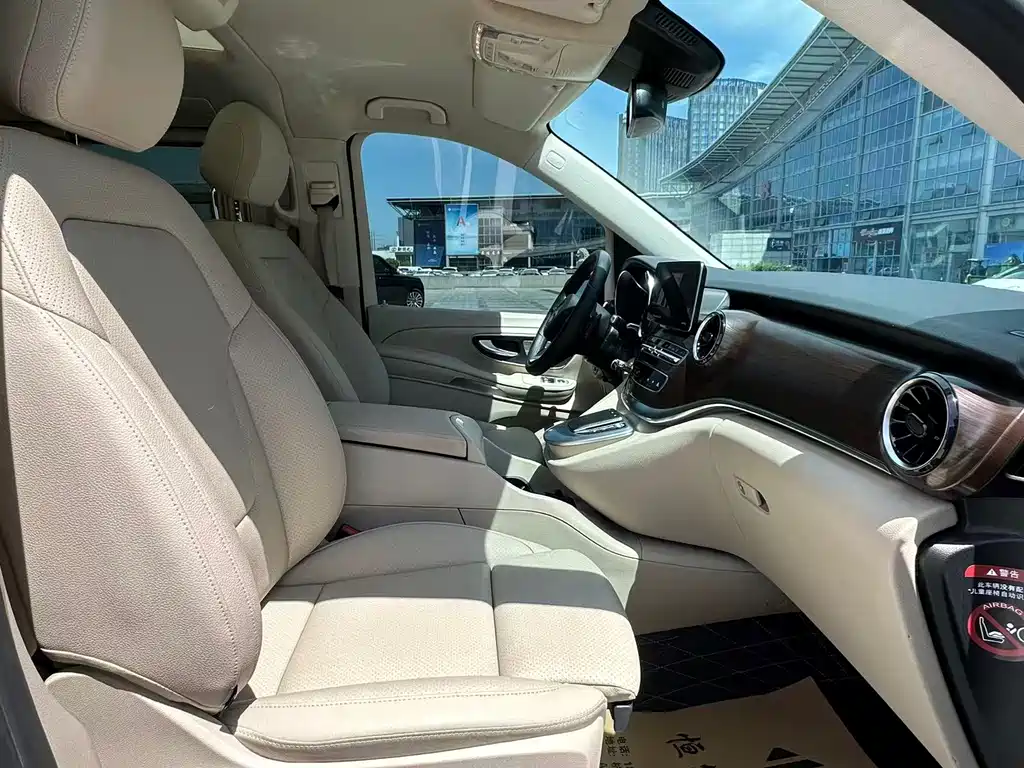 Mercedes-Benz V-Class — миниатюра 8