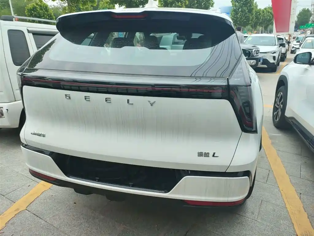 Geely Boyue L L 2025 1.5TD DCT