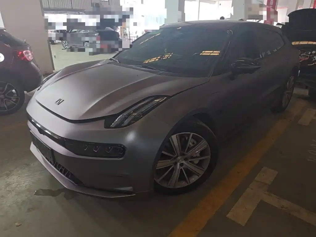 Zeekr 001
