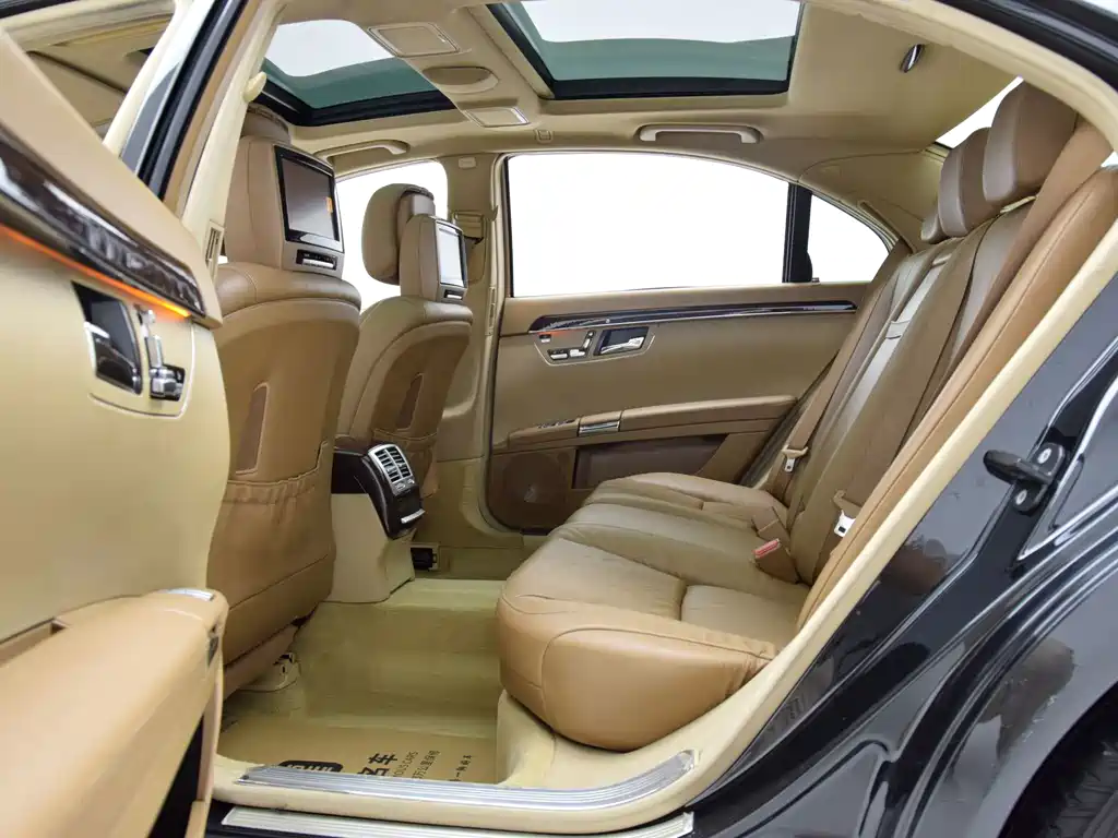 Mercedes-Benz S-Class — миниатюра 7