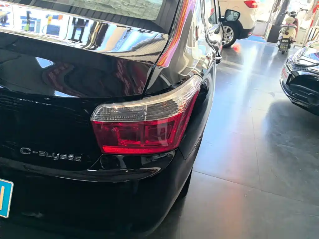 Citroen Elysee — миниатюра 8
