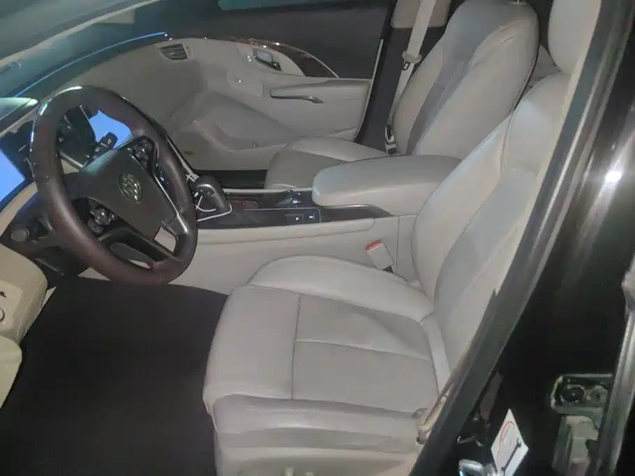 Buick LaCrosse — миниатюра 9