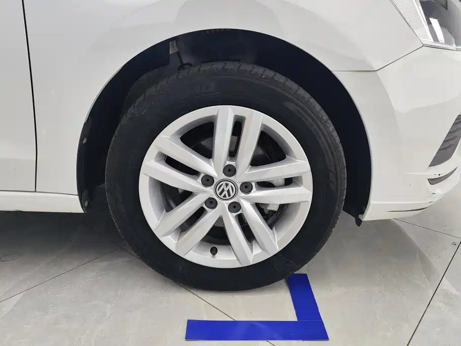 Volkswagen Jetta — миниатюра 6