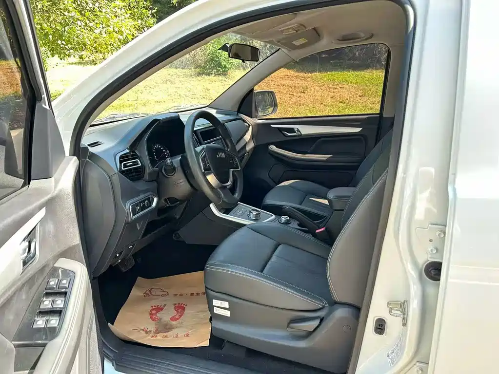 Isuzu RE-MAX Ruimai — миниатюра 4