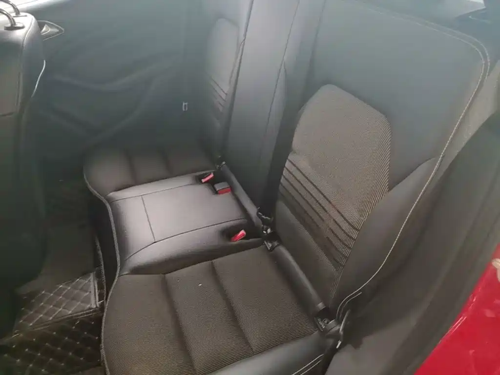 Mercedes-Benz B-Class — миниатюра 13