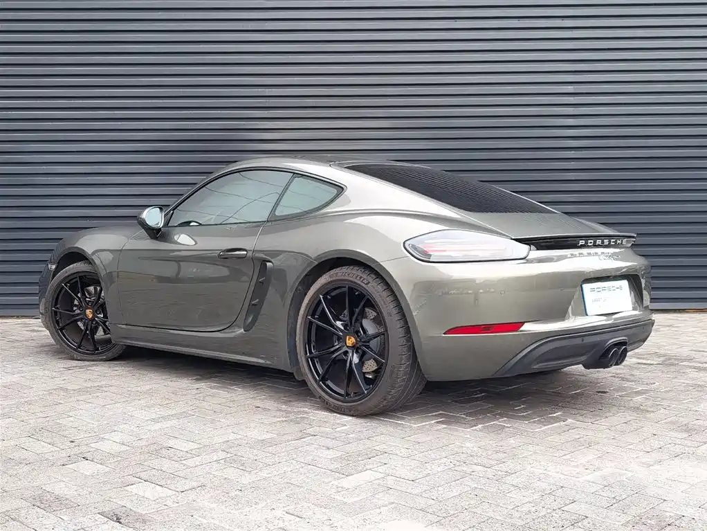 Porsche 718 2022 Cayman 2.0T