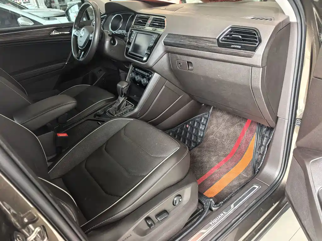 Volkswagen Tiguan L — миниатюра 10